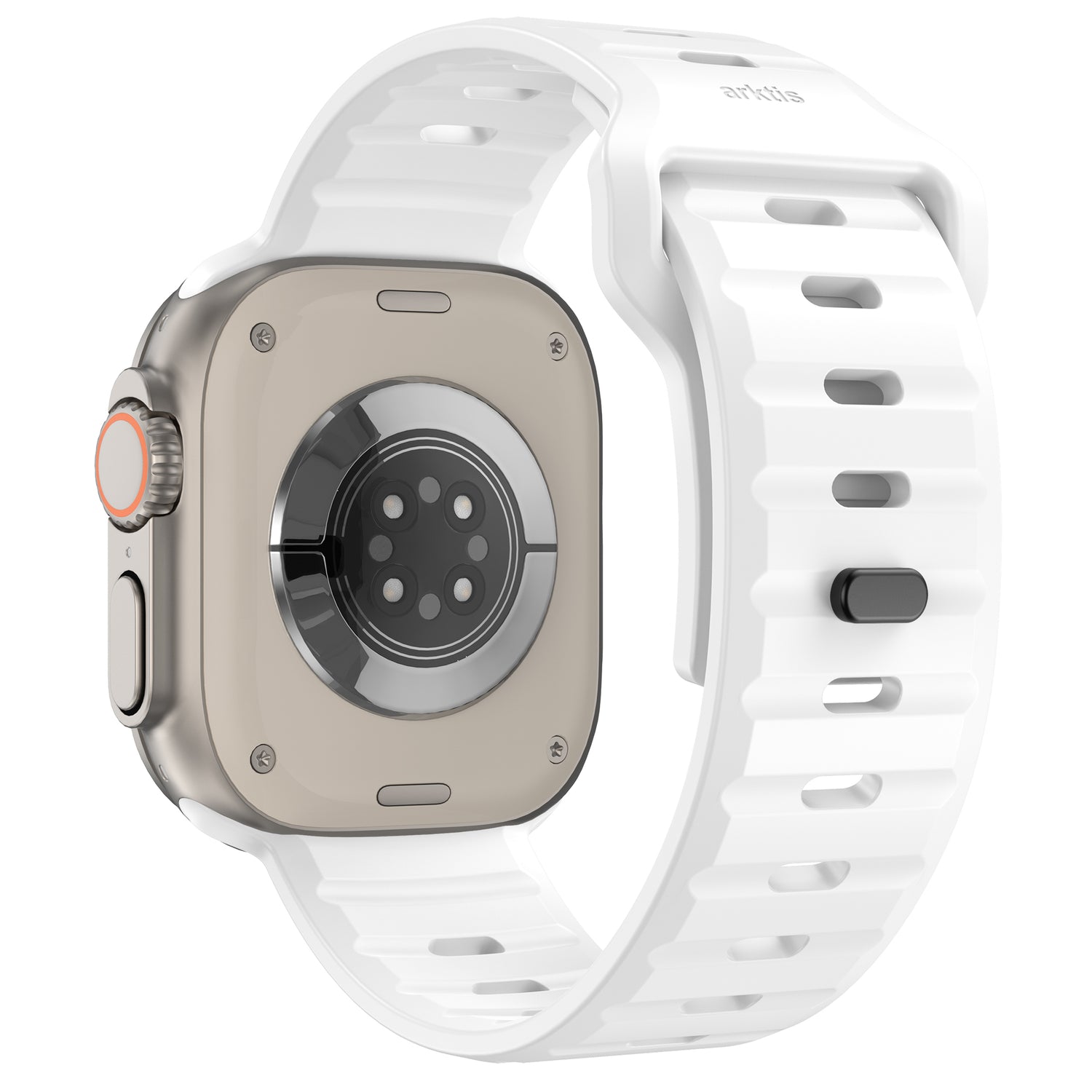 Nahaufnahme der Rückseite eines Arktisband Apple Watch Silikonarmbands „Active“ mit atmungsaktivem Sportdesign und silbernem Gehäuse. Das kreisförmige Sensorfeld ist zentriert, und an der Seite des Armbands ist ein Knopf sichtbar.