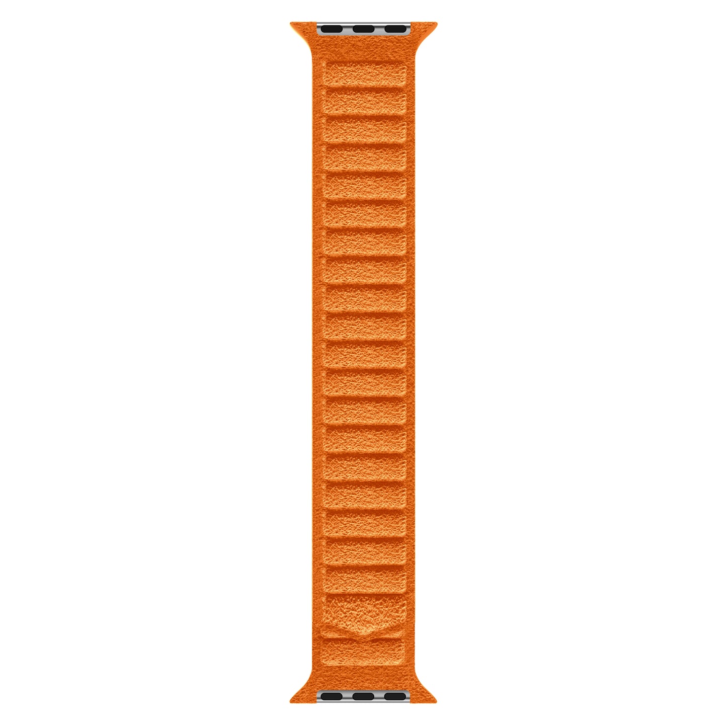 Das arktisband Apple Watch magnetisches Armband aus Alcantara mit orangefarbener, geriffelter Textur steht senkrecht auf weißem Hintergrund.