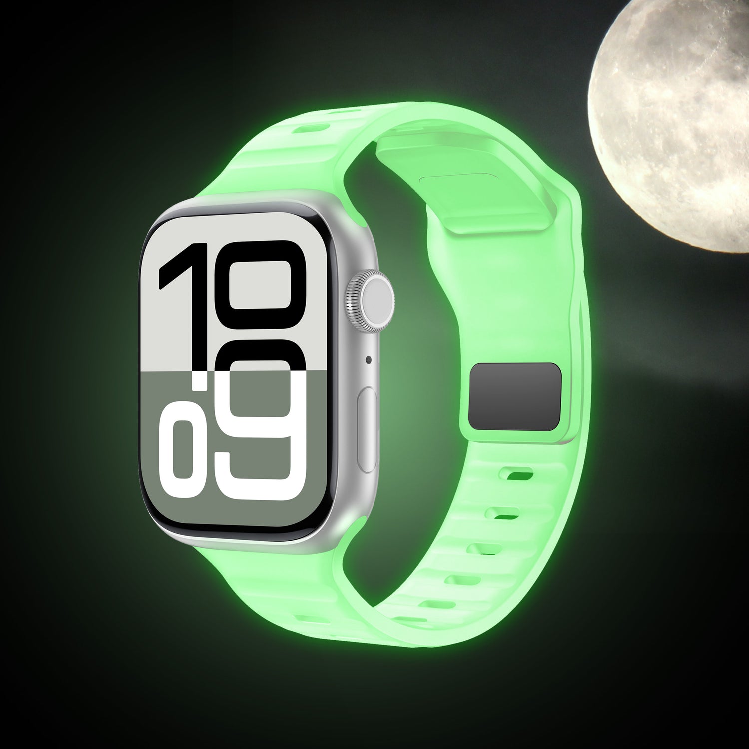 Das arktisband Apple Watch Silikonarmband „Active“ von arktisband in leuchtendem Grün präsentiert sich auf dunklem Hintergrund mit einem Vollmond in der oberen rechten Ecke und unterstreicht so seinen sportlichen Look und die Uhrzeit 10:09.