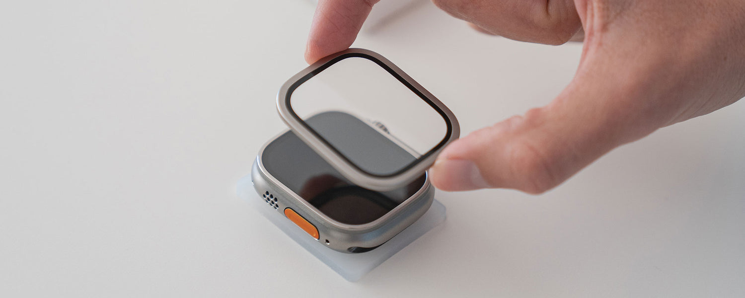 Apple Watch Ultra Displayschutz aus Glas mit Rahmen aus Titanlegierung in passendem Natur-Titanfarbton