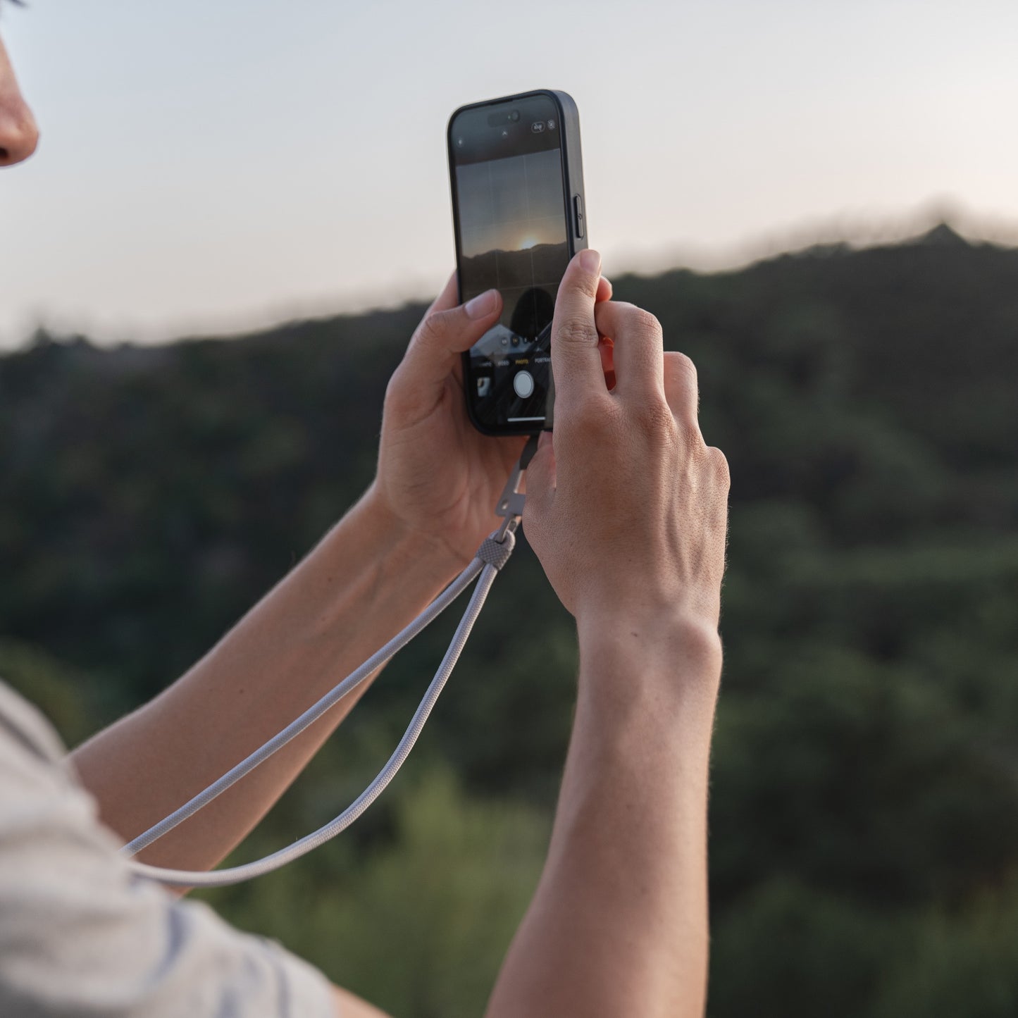 arktis Lanyard für Smartphones zum Umhängen