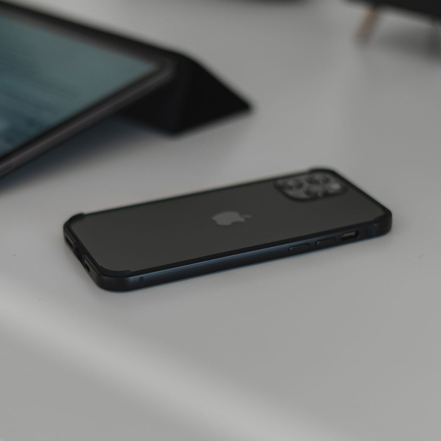 Aviato AirZERO Alu Bumper für iPhone 15 Plus