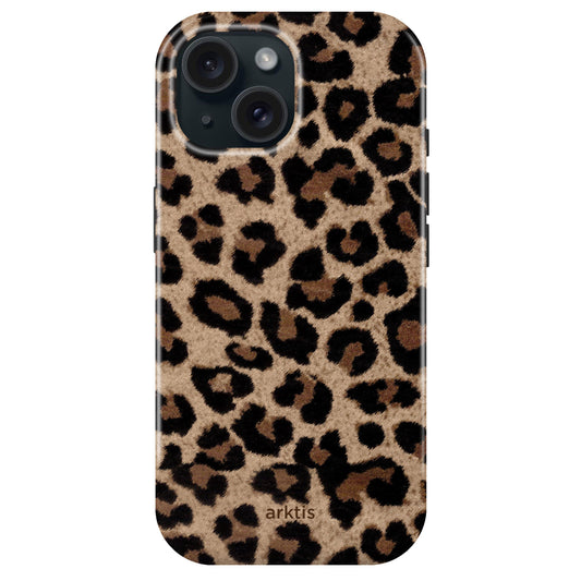 Die arktis iPhone 15 Hülle - Sweet Leopard ist mit einem braunen und schwarzen Leopardenmuster bedruckt, verfügt über einen doppelten Kameraausschnitt, ist aus stoßdämpfendem TPU-Silikon gefertigt und ist MagSafe-kompatibel für Stil und Schutz.