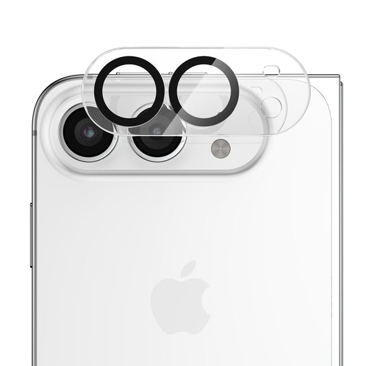 Ein transparenter Arktis iPhone Duo Kamera Protector wird über die beiden Kameraobjektive des Smartphones ausgerichtet.