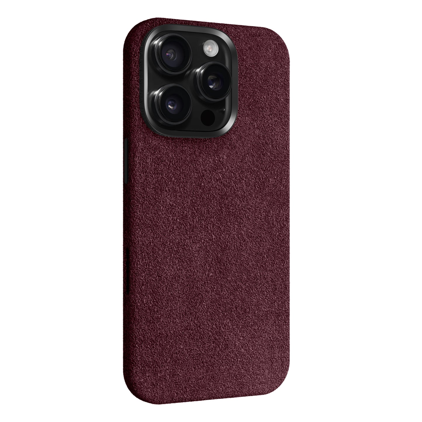 Die arktis iPhone 16 Pro Max Hülle aus Alcantara, eine kastanienbraune, strukturierte Hülle von arktis, made in Italy, deckt das iPhone 16 Pro Max mit Dreifach-Kamera stilvoll ab und wird angewinkelt auf weißem Hintergrund gezeigt.