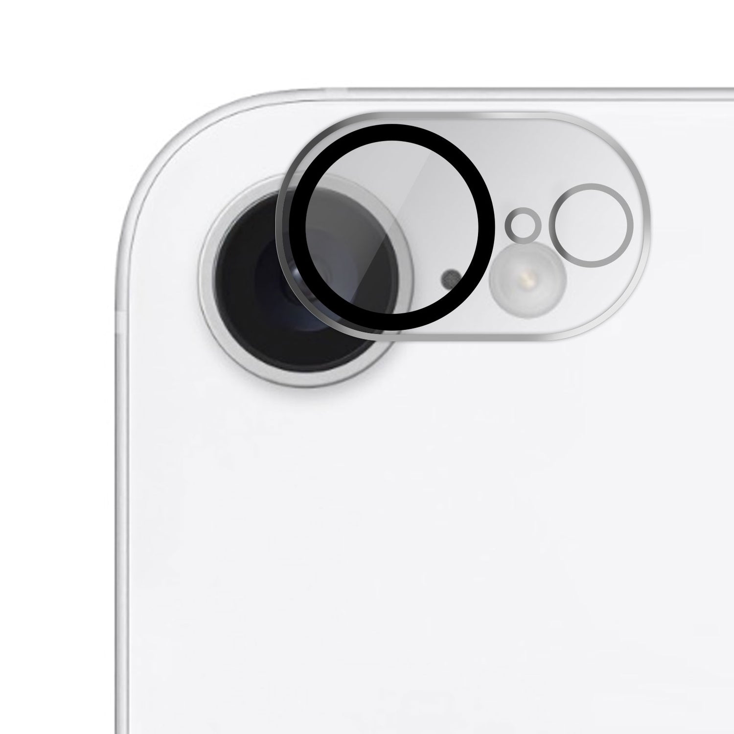 Nahaufnahme der Rückseite eines weißen Smartphones mit einer einzelnen Rückkamera, Blitz und Mikrofon, geschützt durch den arktis iPhone 16e Kamera Protector. Eine transparente Auflage mit drei schwarzen Kreisen hebt diese Funktionen hervor und sorgt für optimalen Kratzschutz.