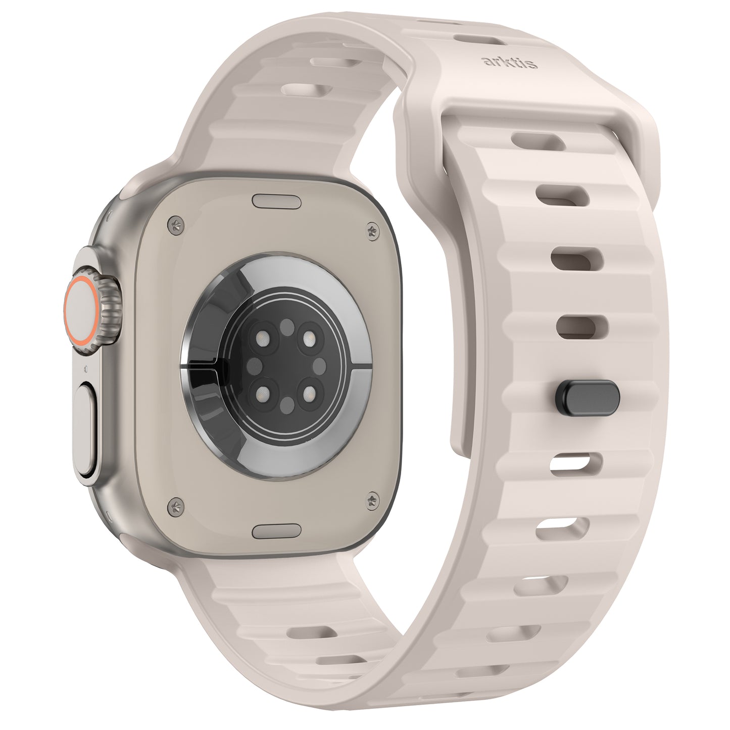 Eine Nahaufnahme des Arktisband Apple Watch Silikonarmbands „Active“ zeigt sein sportlich strukturiertes hellbeiges Silikonband mit schwarzem Verschluss, gepaart mit einer Apple Watch in einem abgerundeten, quadratischen hellgrauen Gehäuse und sichtbarem Sensor-Array.