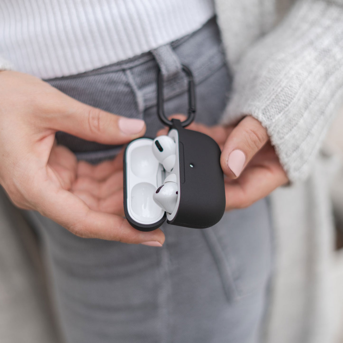 airpods-casebRVmYFYzvS0EJ