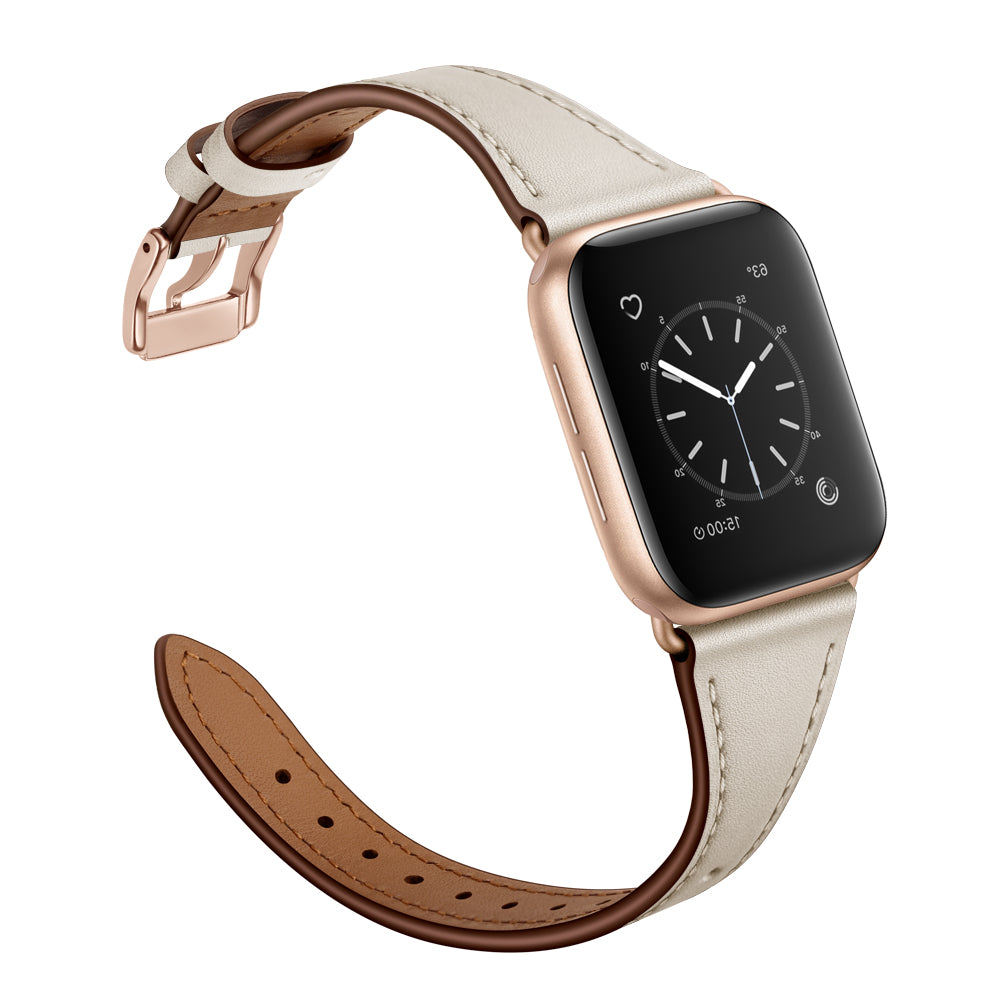 Das arktisband Apple Watch Lederarmband „Napoli“ verfügt über ein rechteckiges schwarzes Display, ein roségoldenes Gehäuse und ein beiges Echtlederarmband mit brauner Einfassung und Metallverschluss im minimalistischen Stil, abgebildet auf einem weißen Hintergrund mit einem analogen Zifferblatt.