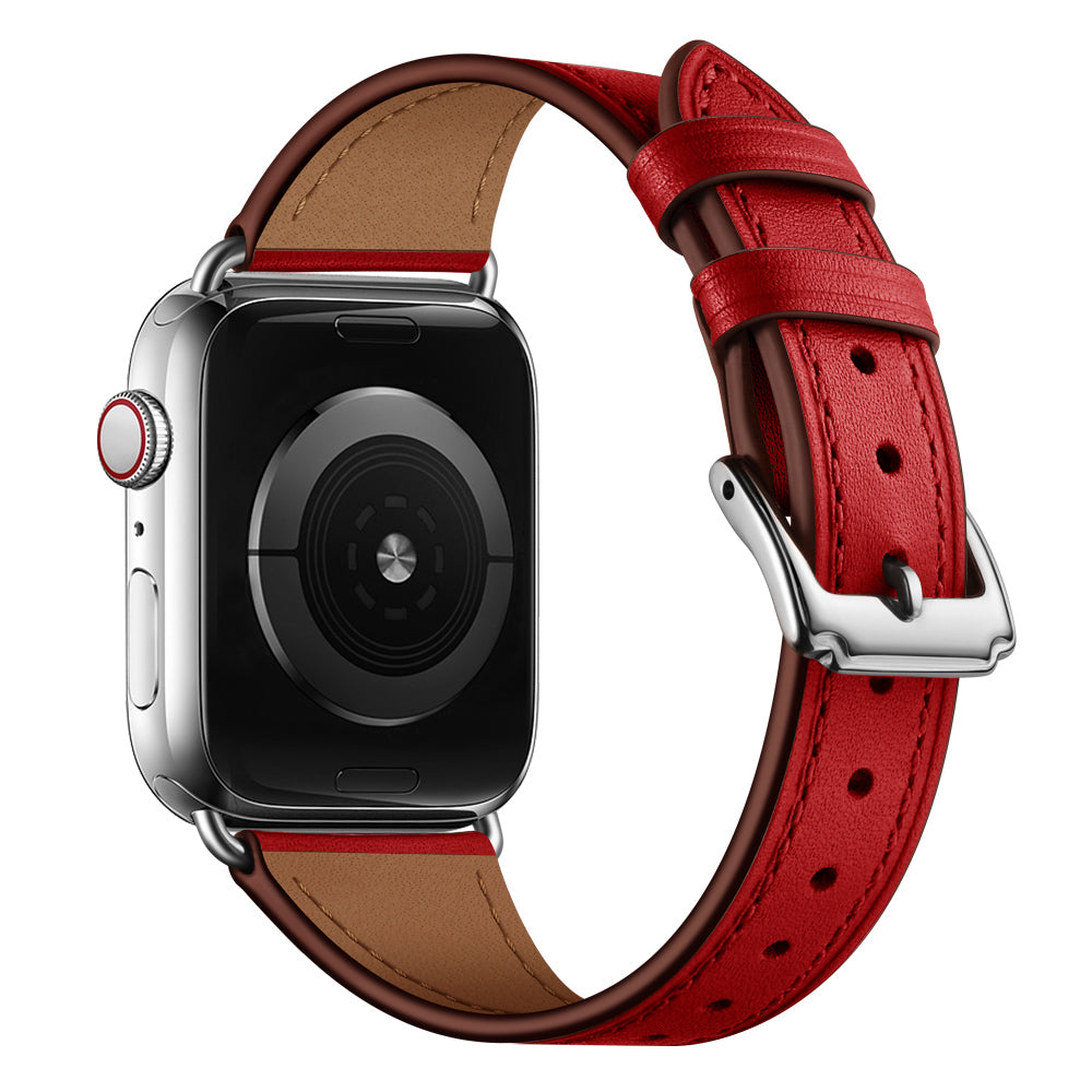 Das arktisband Apple Watch Lederarmband „Napoli“ verfügt über ein rotes perforiertes Echtlederarmband mit silberner Schließe und verleiht Ihrer Smartwatch mit rechteckigem Zifferblatt einen minimalistischen Stil. Die Rückseite ist abgebildet, um Sensoren und Design hervorzuheben.