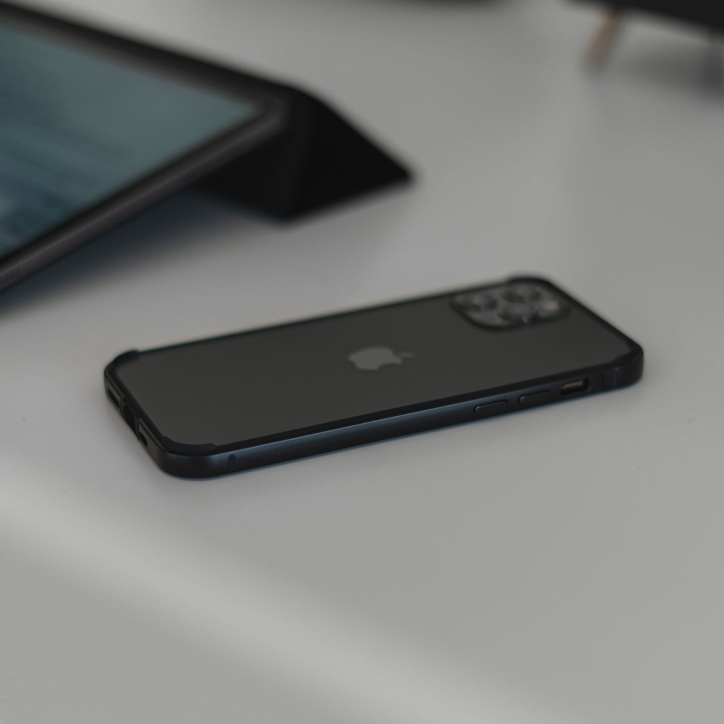 Aviato AirZERO Alu Bumper für iPhone 13 Pro