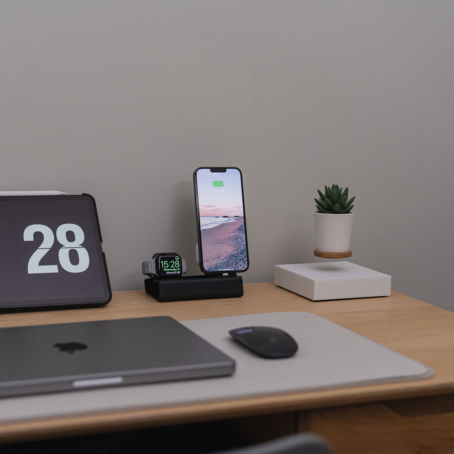 ArktisPRO Aluminium MULTIDOCK für iPhone, Apple Watch & AirPods