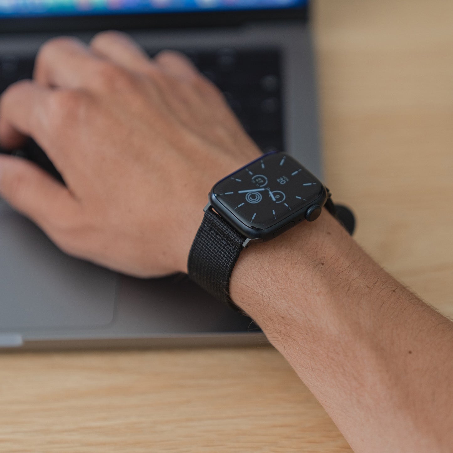 Aviato NATO Nylon Armband für Apple Watch
