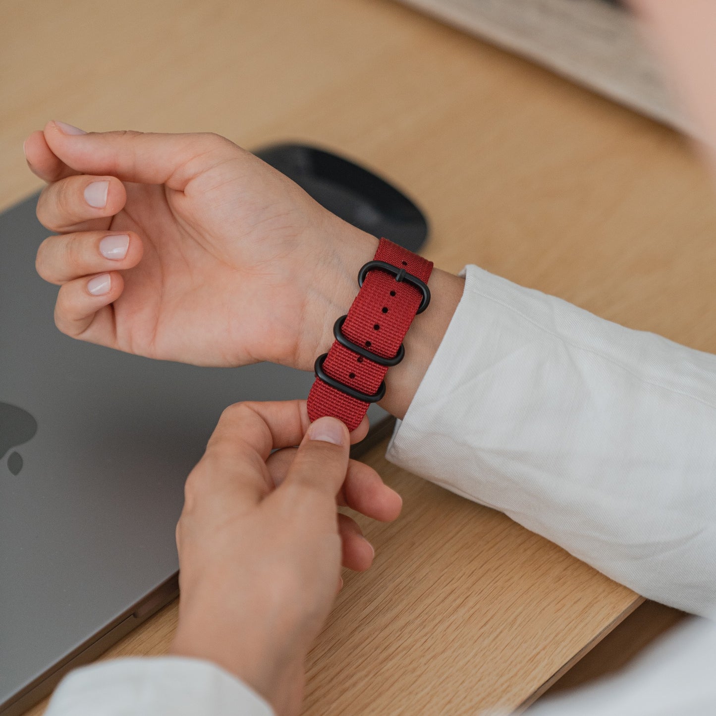 Aviato NATO Nylon Armband für Apple Watch