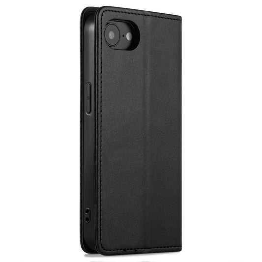 Das arktis iPhone 16e Book Case von arktis ist eine schwarze Kunstleder-Schutzhülle mit Magnetverschluss, präsentiert als elegantes Flip Cover und seitlich von hinten fotografiert.