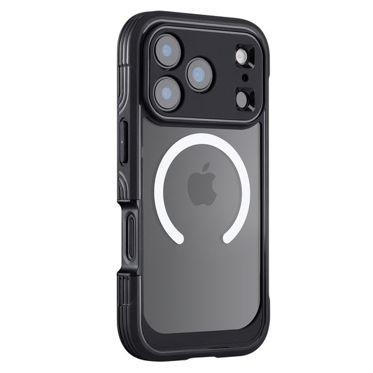 Das arktis iPhone 17 Pro Max Defender Case bietet 360-Grad-Schutz, verfügt über einen MagSafe-Ring und ein Apple-Logo und hält die Rückkamera und die seitlichen Tasten zugänglich.