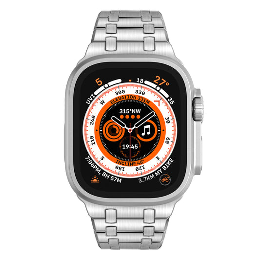 Das arktisband Edelstahlarmband „Symphony“ für die Apple Watch besteht aus einem 316L-Edelstahlband mit Schmetterlingsverschluss und verfügt über eine orange-schwarze digitale Schnittstelle, die mehrere Fitnessstatistiken anzeigt.
