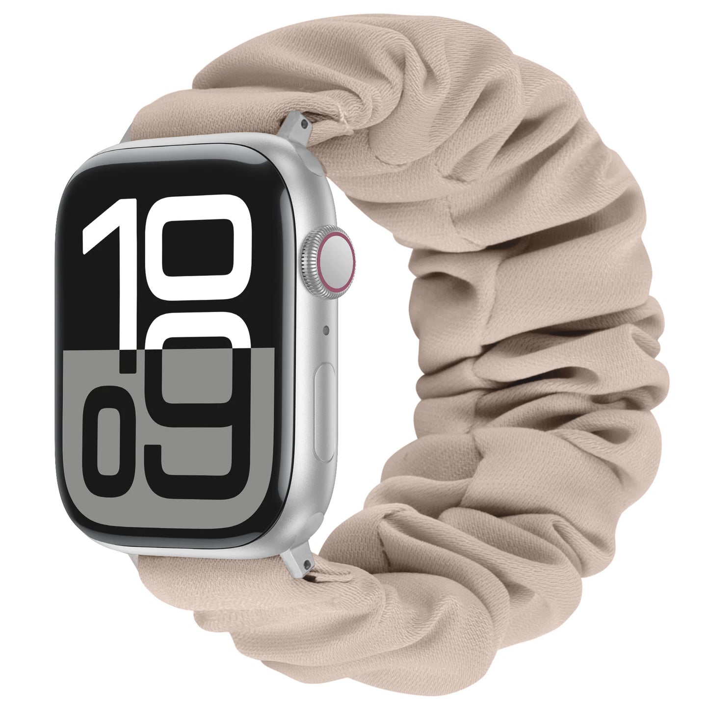 Das arktisband Apple Watch Scrunchie Armband "Elanora" in Beige passt zu einer silbernen Smartwatch und bietet einen stilvollen und bequemen Sitz, während es die Uhrzeit 10:09 anzeigt.