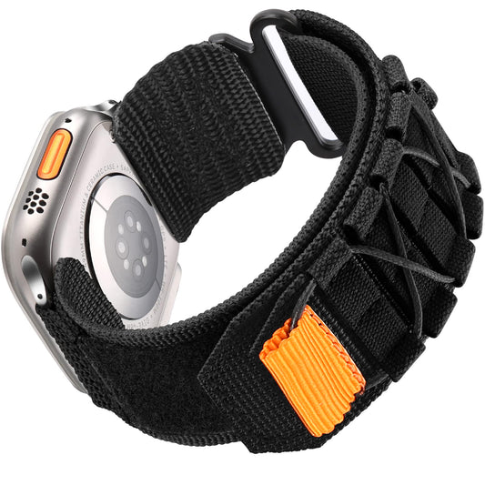 Nahaufnahme des arktisband Apple Watch Outdoor Armbands "Forge" von arktisband mit schwarzem Nylonband mit orangefarbenem Akzent aus der Forge Kollektion.