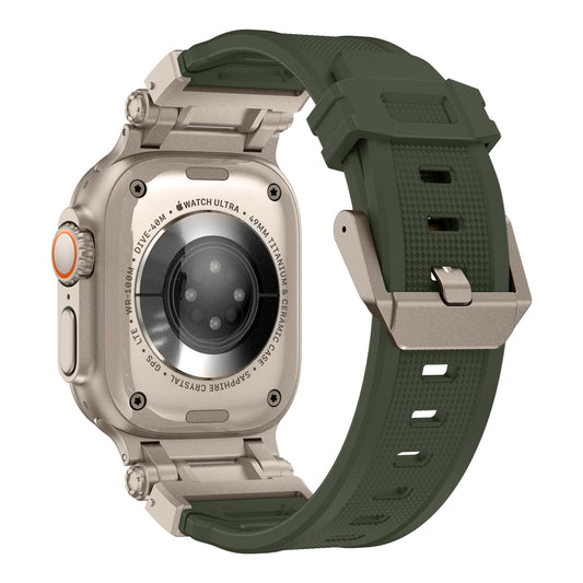 Das Arktisband Apple Watch Ultra Armband „Atlas“ verfügt über ein grünes TPU-Edelstahlband, ein Titangehäuse und einen sichtbaren Sensor auf der Rückseite für ein langlebiges, stilvolles Smartwatch-Erlebnis.