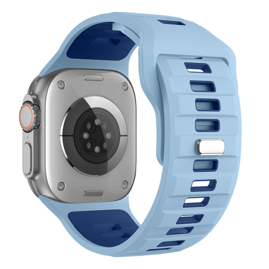 Das arktisband Apple Watch Silikonarmband „Runner“ mit extrabreitem, atmungsaktivem Band und silbernem Gehäuse ist von hinten abgebildet und hebt den runden Sensor hervor. Kompatibel mit der Apple Watch.