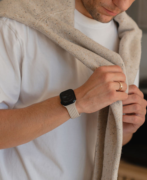 Sportliches Apple Watch Armband in Polarstern aus hochwertigem FKM Material.