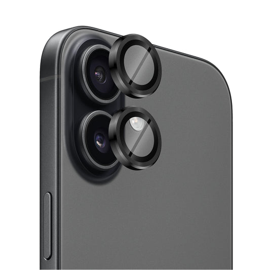 Nahaufnahme der beiden rückwärtigen Kameras des iPhone 17 mit dem arktis iPhone 17 Lens Protector, der den dauerhaften Schutz der Kameralinsen dieses eleganten grauen Geräts von arktis zeigt.