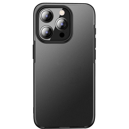 Ein schwarzes iPhone 15 Pro mit mattem Finish im ArktisPRO iPhone 15 Pro SECTOR Case – einer klaren, kratzfesten Polycarbonat-Rückseite-Hülle von ArktisPRO – plus drei Kameraobjektiven und Blitz in der oberen linken Ecke.