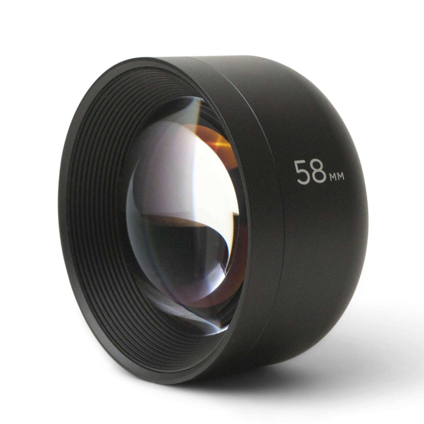 Das MOMENT 58mm Tele Lens T-Series ist ein schwarzes Objektiv mit der Aufschrift "58mm" an der Seite, das seine Glaselemente zur Schau stellt - ideal für die optische Vergrößerung mit Ihrem iPhone Teleobjektiv.