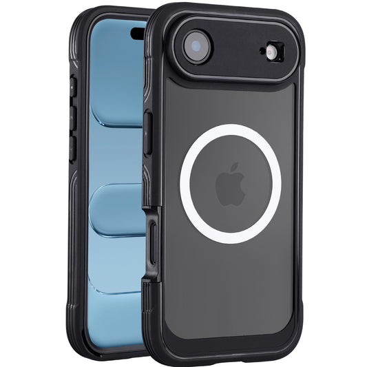 Das arktis iPhone Air Defender Case in Schwarz mit MagSafe Ring bietet 360° Schutz und eine präzise Kameraaussparung. Hier auf einem blauen iPhone abgebildet, garantiert diese robuste Hülle von arktis sowohl Stil als auch Sicherheit.