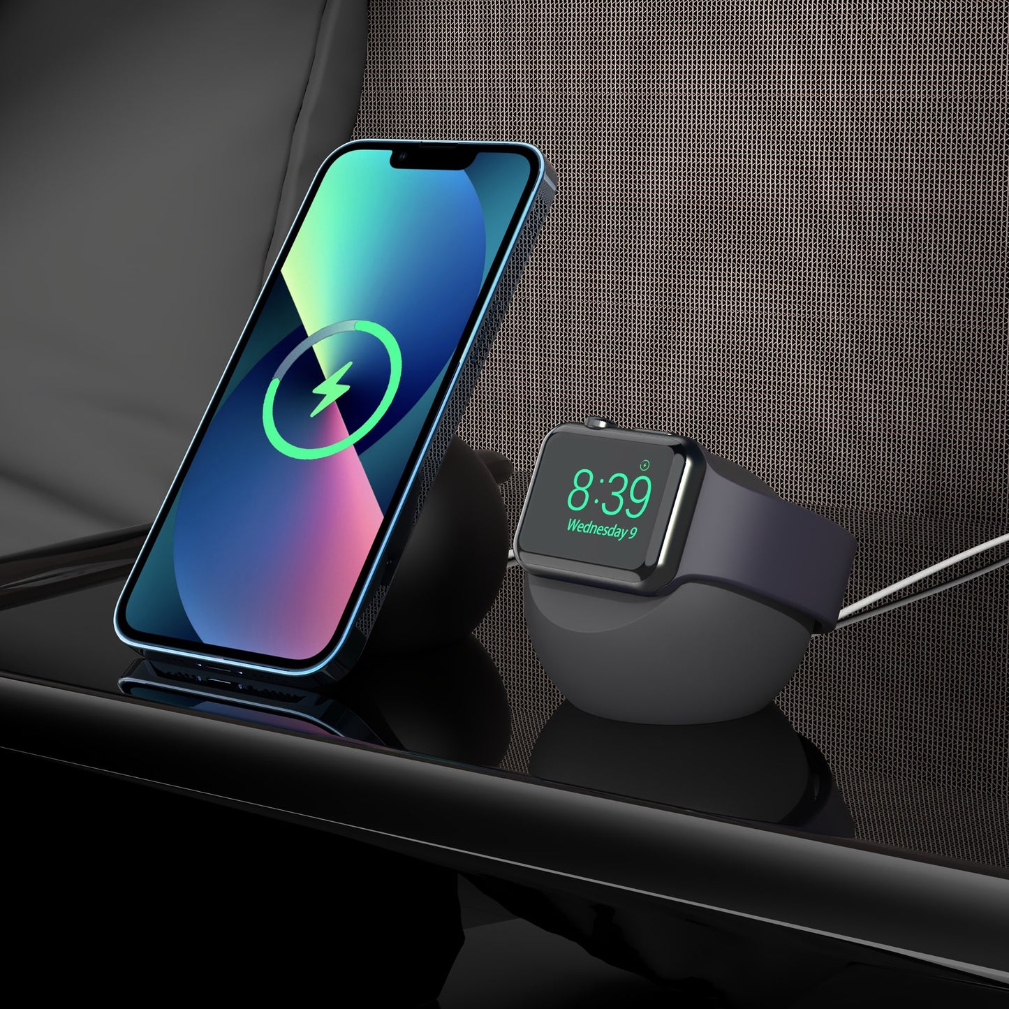 Auf dem arktis Apple Watch Orbit Stand von arktis ruhen ein Smartphone und eine Smartwatch und genießen kabelloses Laden auf einer glänzend schwarzen Oberfläche.