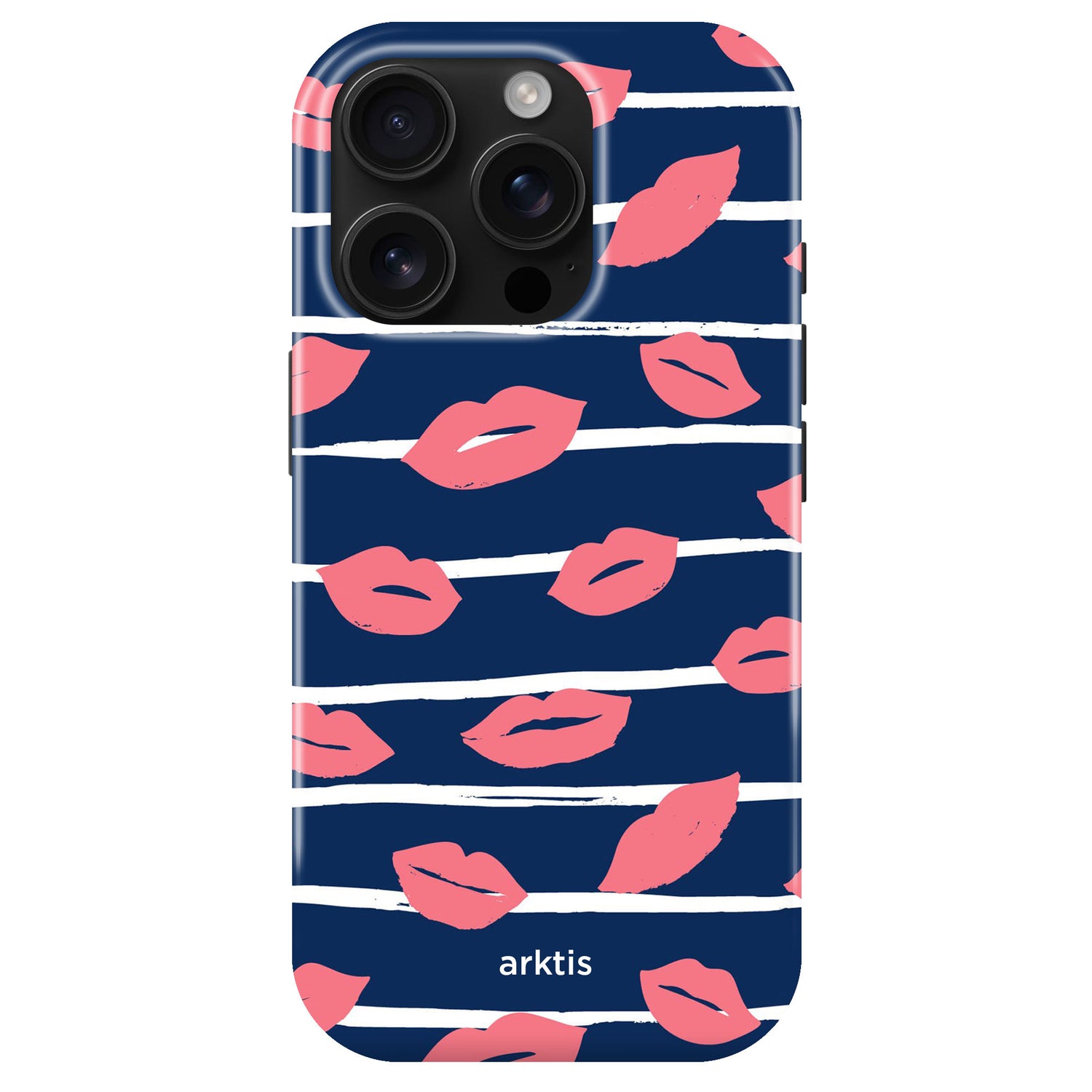 Die arktis iPhone 15 Pro Max Hülle - Kisses zeigt pinke Lippen und weiße Streifen auf dunkelblauem Grund, hat das arktis-Logo unten, besteht aus stoßabsorbierendem TPU-Silikon und ist MagSafe-kompatibel.