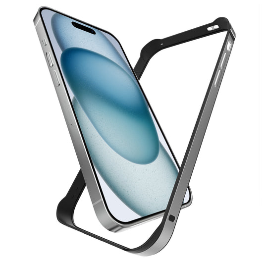 Der Aviato AirZERO Alu Bumper für iPhone 15 Plus, ein schwarzer, stoßabsorbierender Bumper aus Flugzeugaluminium, schwebt um ein Smartphone mit blauem Display.