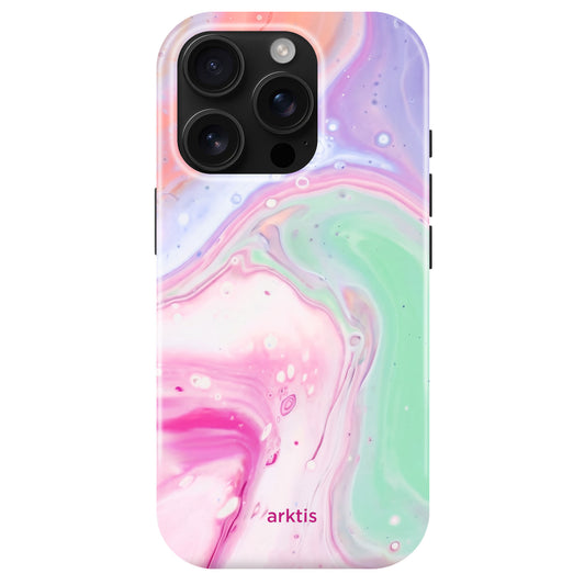 Die arktis iPhone 14 Pro Hülle - Neo Marble schützt dein Gerät stilvoll mit pastellfarbenem Marmor-Swirl in Pink, Lila, Grün und Weiß. Die stoßabsorbierende Hülle ist MagSafe-kompatibel und stammt von arktis.
