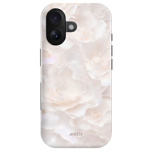 Die arktis iPhone 16 Hülle - Marble Flower bietet optimalen Schutz durch stoßabsorbierendes TPU-Silikon, besitzt ein weißes Marmor-Blumenmuster und ist MagSafe-kompatibel. Der Markenname arktis steht unten auf der Hülle.