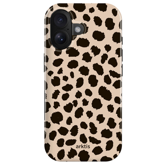Das arktis iPhone 16 Fashion Case - Cheetah hat ein beigefarbenes Design mit schwarzen Gepardenflecken. Es ist aus strapazierfähigem TPU-Silikon gefertigt und mit einem dezenten arktis Branding versehen - eine stylische Schutzhülle, die man einfach haben muss.