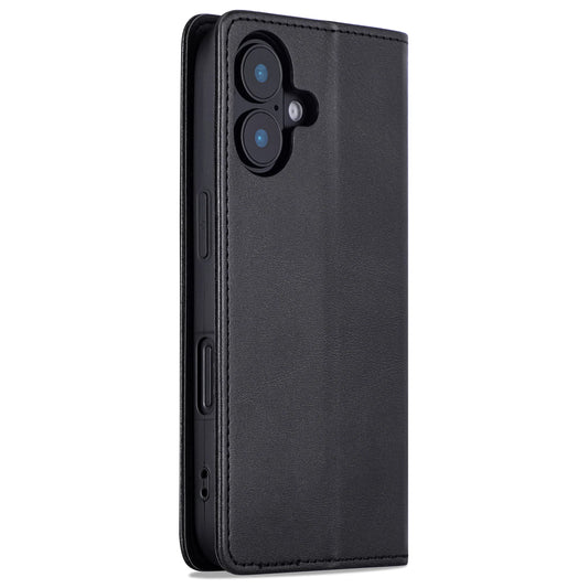 Das arktis iPhone 17 Book Case ist eine schwarze Kunstleder-Schutzhülle von arktis mit Kameraausschnitt, kann aufrecht stehen und lässt sich teilweise öffnen.