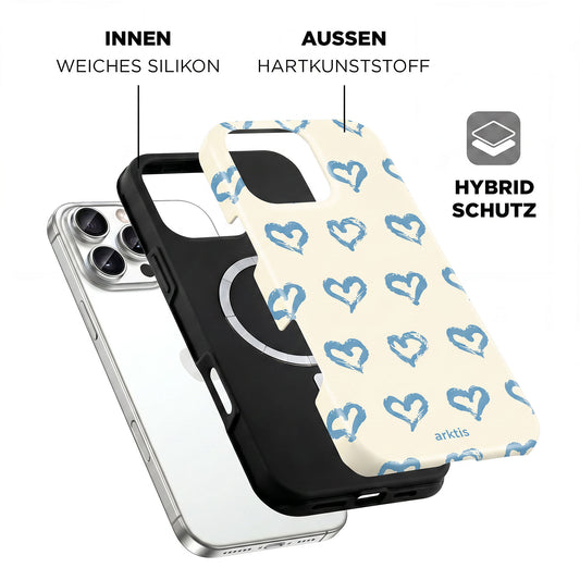 Explosionszeichnung der arktis iPhone 16 Pro Max Hülle - Blue Hearts: MagSafe kompatibel, stoßabsorbierendes TPU-Silikon innen, harter Kunststoff außen.