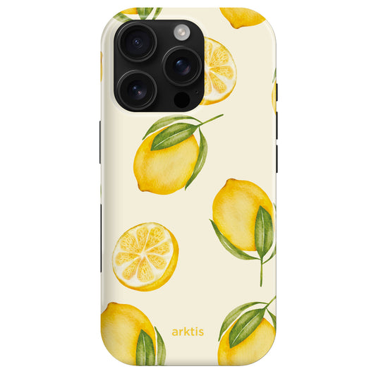 Die arktis iPhone 16 Pro Max Hülle - Lemon verfügt über ein zitroniges TPU-Silikon-Design mit ganzen und geschnittenen Zitronen auf cremefarbenem Hintergrund, grünen Blättern und ist MagSafe-kompatibel für einfaches Aufladen.