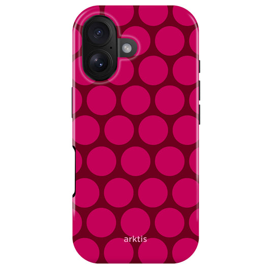 Die arktis iPhone 17 Hülle - Polka Dots zeigt leuchtend pinke Tupfen auf kastanienbraunem Grund, ist aus strapazierfähigem TPU Silikon gefertigt, MagSafe kompatibel und mit dem arktis Logo versehen, um einen stilvollen Akzent zu setzen.