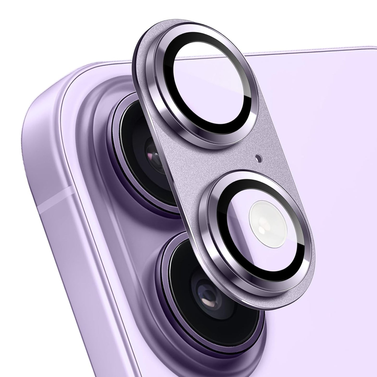 Nahaufnahme eines lavendelfarbenen Smartphones mit zwei rückwärtigen Kameras, die durch den arktis iPhone 17 CamShield Kameraschutz von arktis zusätzlich geschützt werden.