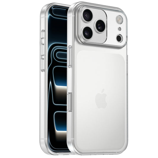 Das arktis iPhone 17 Pro Max Sparpaket von arktis beinhaltet ein silbernes iPhone mit drei rückwärtigen Kameras, geschützt durch eine klare TPU Silikonhülle und Displayschutzglas, sowohl von hinten als auch von vorne.