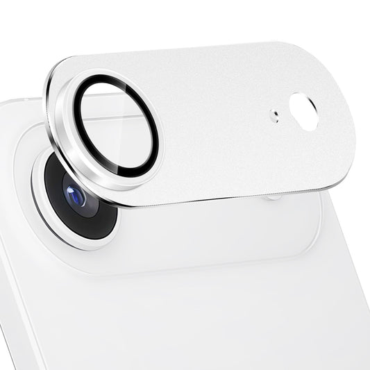 Der arktis iPhone Air CamShield Kameraschutz von arktis wird über das iPhone-Kameramodul gelegt und ist mit einem transparenten Linsenschutz ausgestattet.