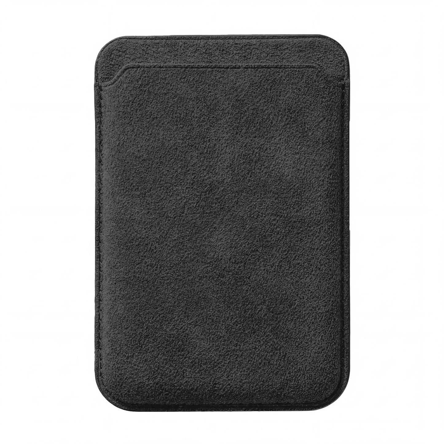 Der arktis iPhone MagSafe Kartenhalter aus Alcantara von arktis ist ein schwarzer, rechteckiger Kartenhalter mit wildlederartiger Oberfläche, abgebildet auf weißem Hintergrund.