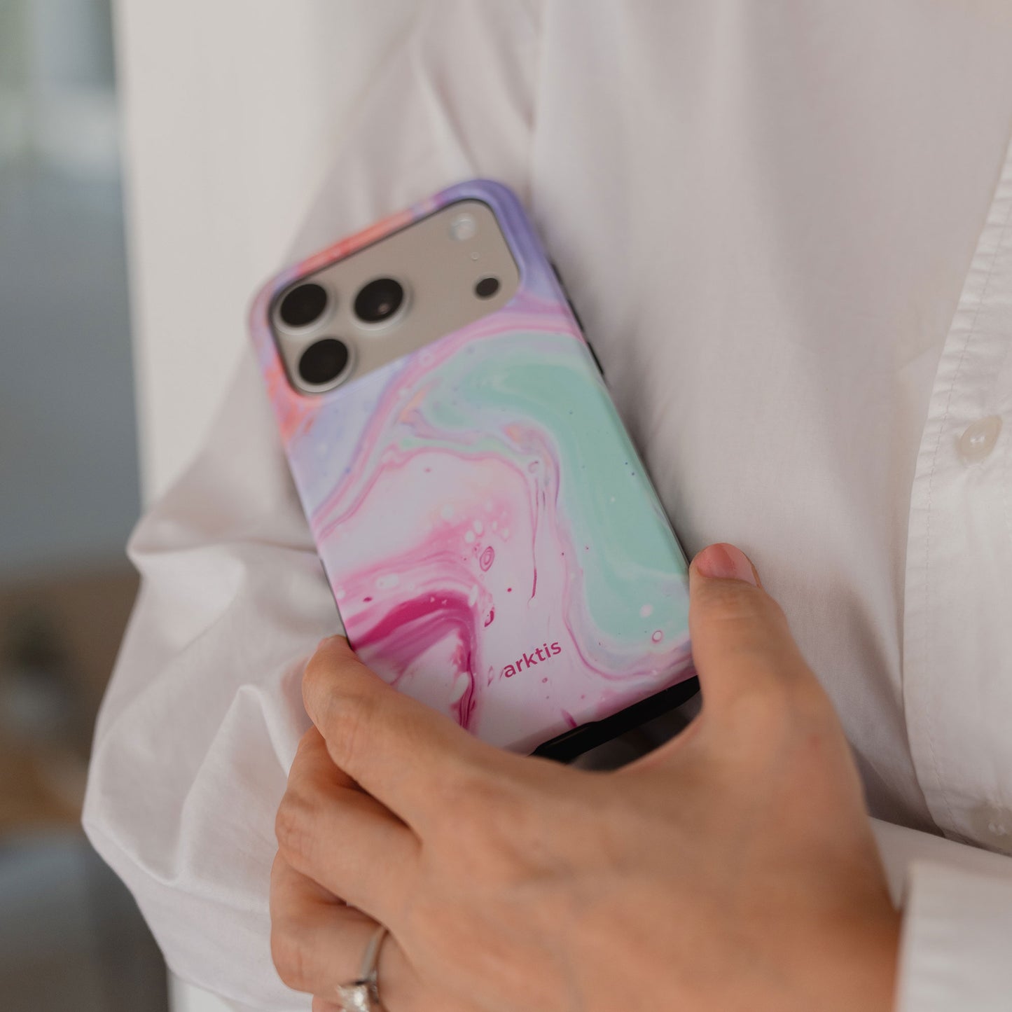 arktis iPhone 14 Pro Max Hülle - Neo Marble