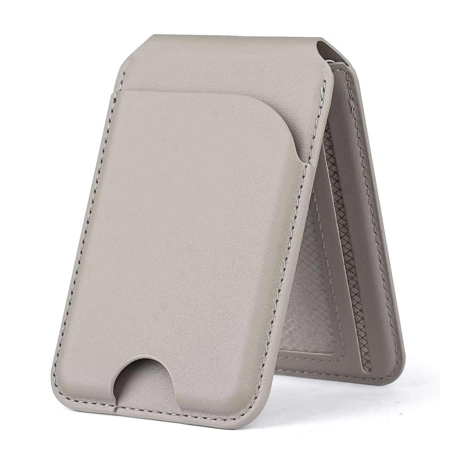 Der arktis iPhone MagSafe Wallet Kartenhalter von arktis ist ein hellgraues Kunstlederportemonnaie mit Kartenfächern, das aufrecht steht und teilweise geöffnet ist, um sein Inneres zu zeigen. Kompatibel mit iPhone 12 für zusätzlichen Komfort und Stil.