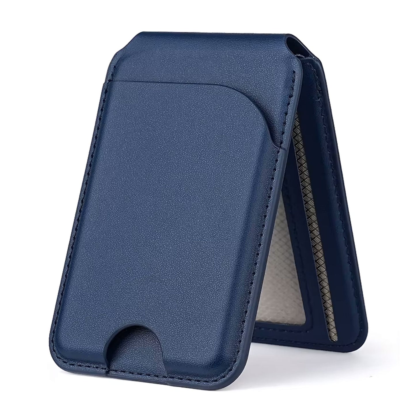 Der arktis iPhone MagSafe Wallet Kartenhalter, ein marineblaues Kunstleder-Faltportemonnaie und Ständer mit Kartenfach, hergestellt von arktis, ist iPhone 12-kompatibel und MagSafe-freundlich. Abgebildet aufrecht auf weißem Hintergrund.