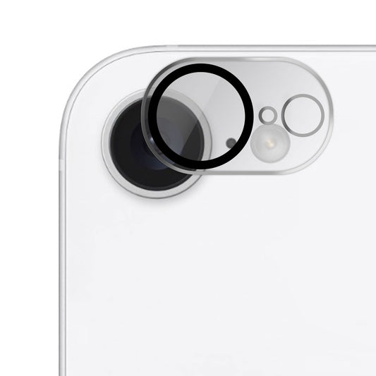 Nahaufnahme der Rückseite eines weißen Smartphones mit einer einzelnen Rückkamera, Blitz und Mikrofon, geschützt durch den arktis iPhone 16e Kamera Protector. Eine transparente Auflage mit drei schwarzen Kreisen hebt diese Funktionen hervor und sorgt für optimalen Kratzschutz.