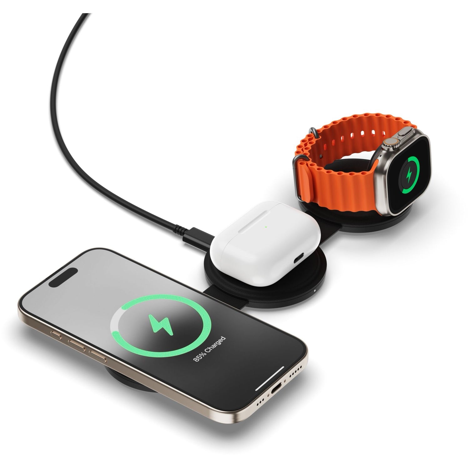Ein Telefon, kabellose Ohrhörer und eine Smartwatch werden mit dem Satechi OntheGo 3-in-1 Wireless Charger von Satechi aufgeladen.