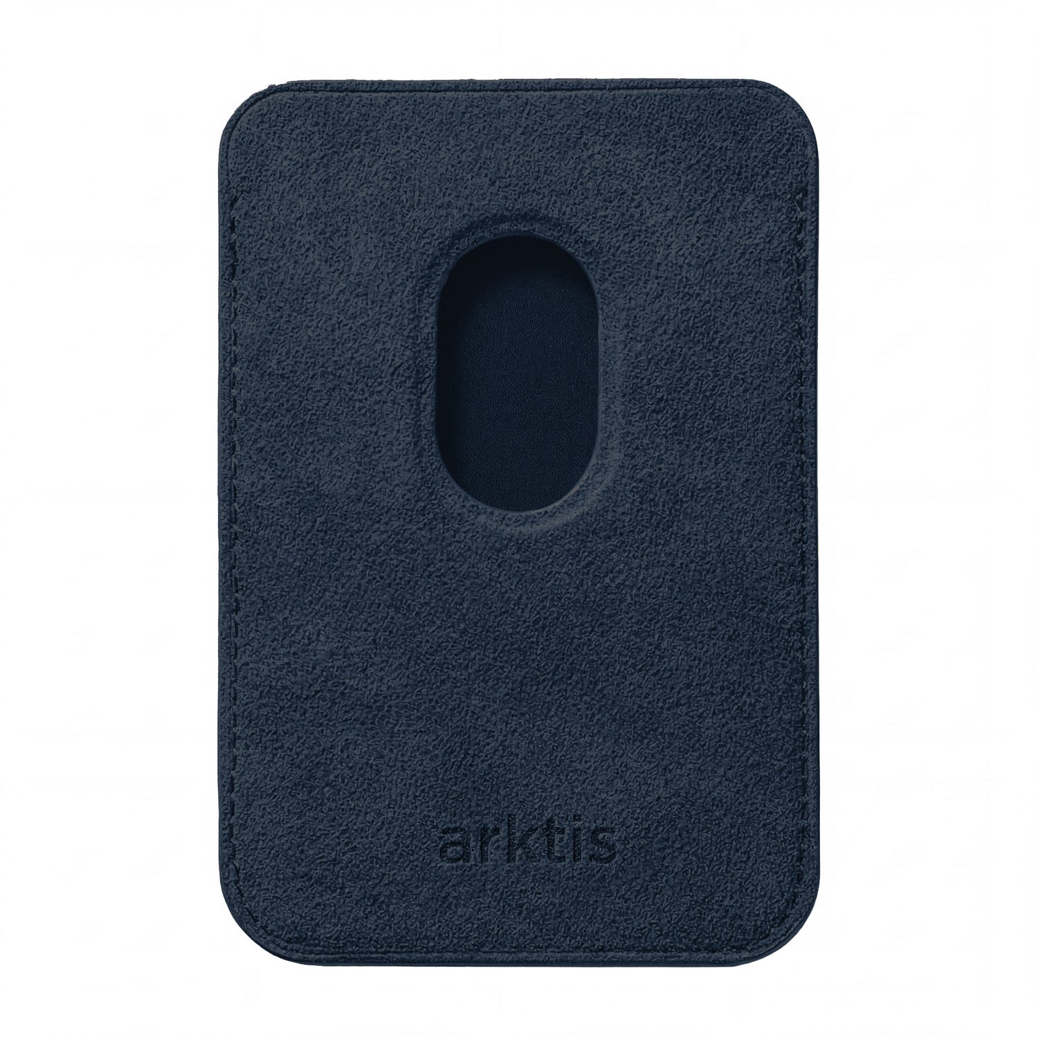 Der arktis iPhone MagSafe Kartenhalter aus Alcantara ist ein marineblauer Kartenhalter mit zentraler ovaler Aussparung und "arktis"-Prägung auf der Unterseite - ideal für Ihre iPhone-Brieftasche in einem stilvollen Design.